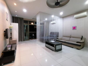 03A-Mount Austin Palazio Studio Homestay for 2pax WIFI